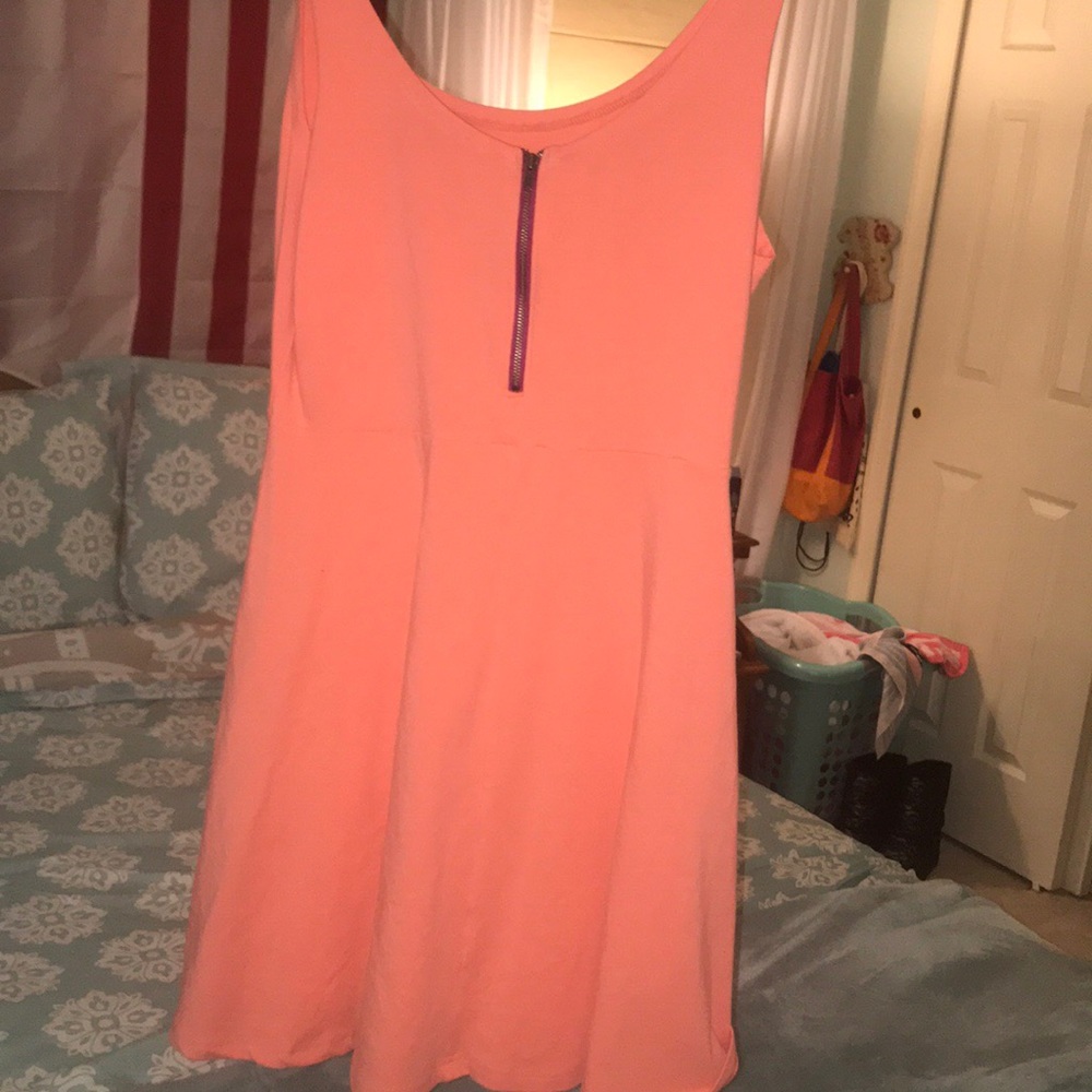 Peach dress from express never worn too big